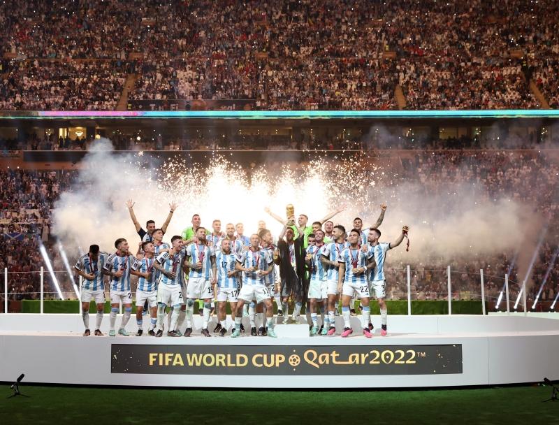 ウブロ、FIFA ワールドカップ 2022™ 優勝国の アルゼンチンを祝福 | Hublot